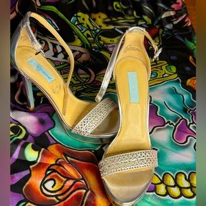 Betsy Johnson Women size 8.5